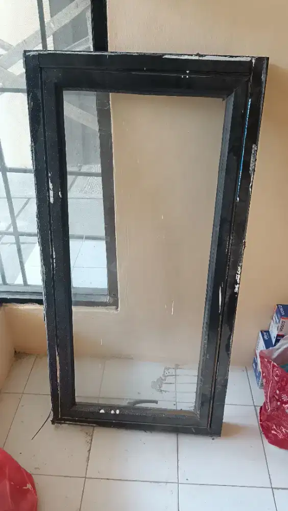 DIJUAL JENDELA ALUMINIUM BEKAS COPOTAN*