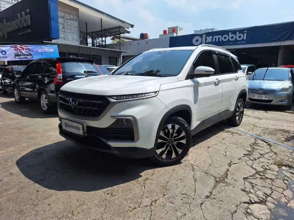 LOW DP Wuling Almaz 1.5 Smart Enjoy 7-Seater Bensin-AT 2021 SAU
