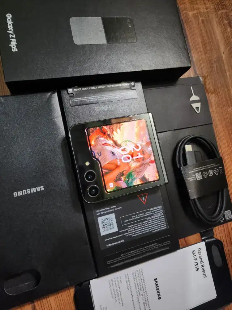 Samsung Z Flip 5 512GB Murahh Lengkap