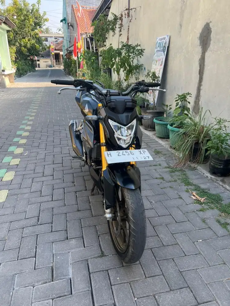 CB150R/ CBR150 Streetfire SE