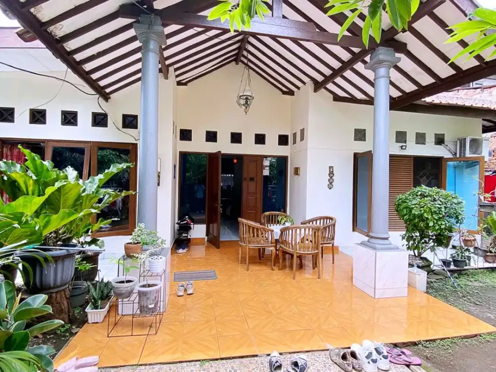 Dijual Murah Rumah di jalan Dewi Sartika dekat Bakmi Golek , Cawang Jakarta Timur