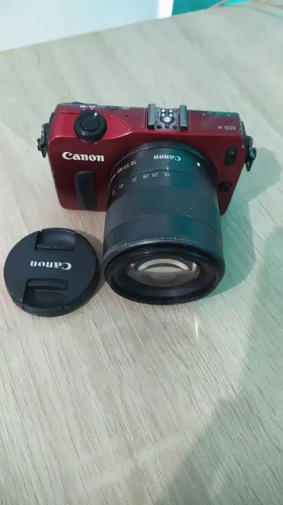 Kamera Canon Mirrorless Eos M