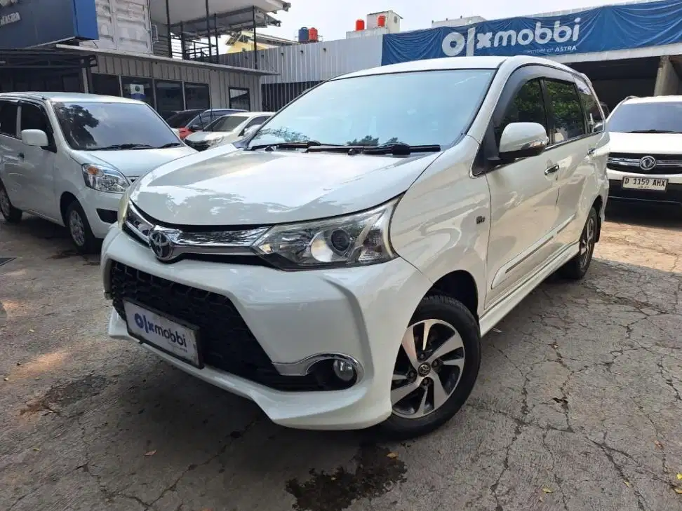 LOW DP Toyota Avanza 1.5 Veloz Bensin-AT 2016 VZD