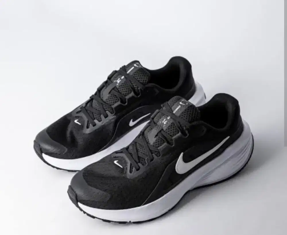 Nike Downshifter 14 Black Whie Uk 43 Kondisi Baru
