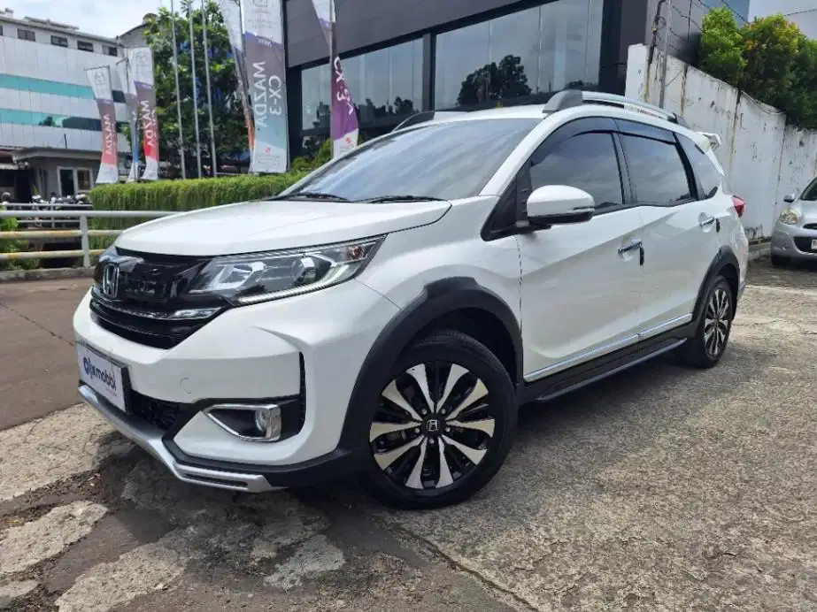 LOW DP Honda BR-V 1.5 E Prestige Bensin-AT 2016 BOH