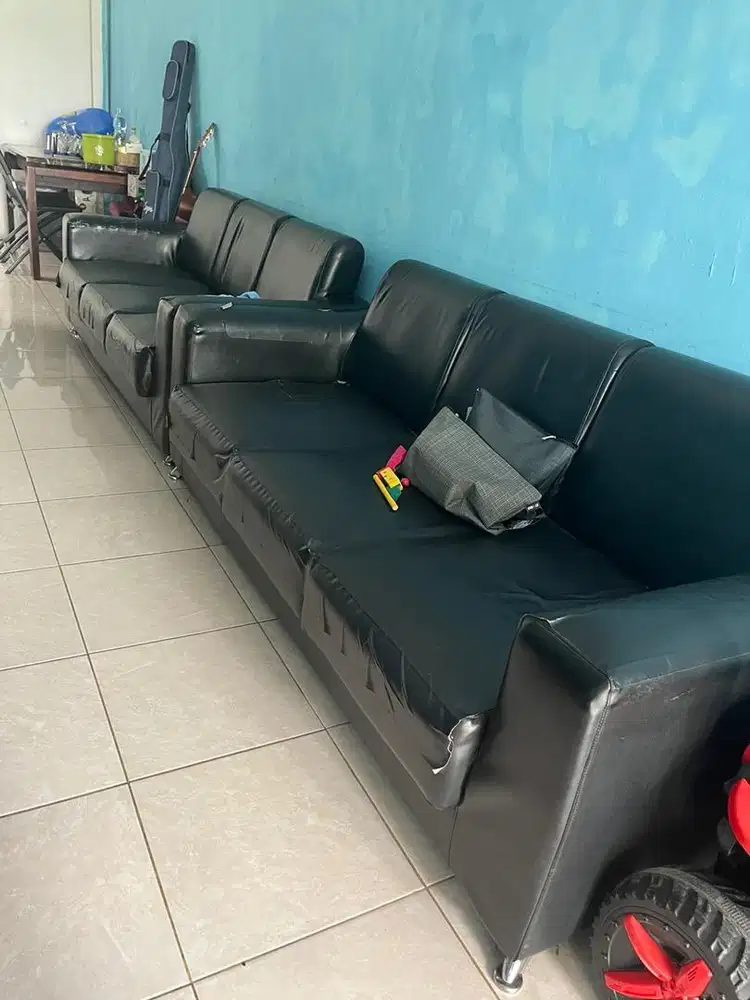 Sofa bekas dari kantor