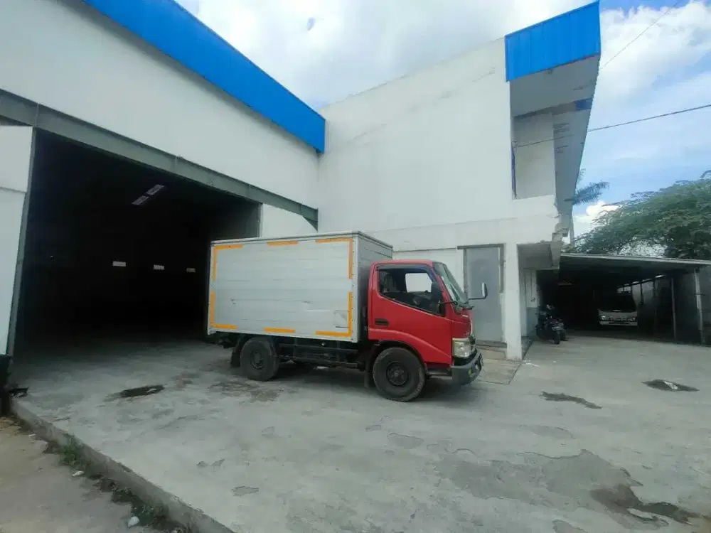 GUDANG BESAR STRATEGIS BAGUS DAN MURAH DEKAT TOL MOCH TOHA BANDUNG