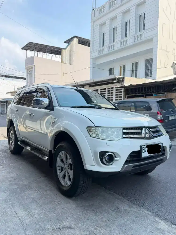 (KM. 85ribu) Mitsubishi Pajero Sport Dakar VGT 4x4 AT Matic 2015