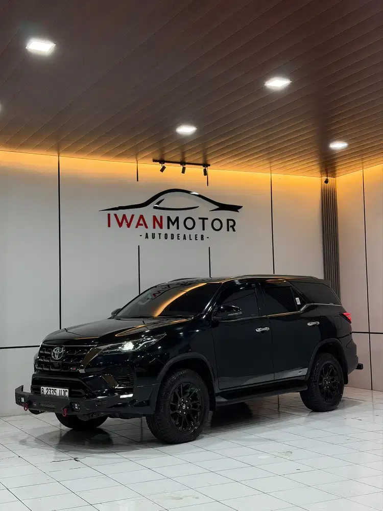 Low Km 30 rb! Toyota Fortuner Vrz 2.8 GR Sport AT Tahun 2023 !