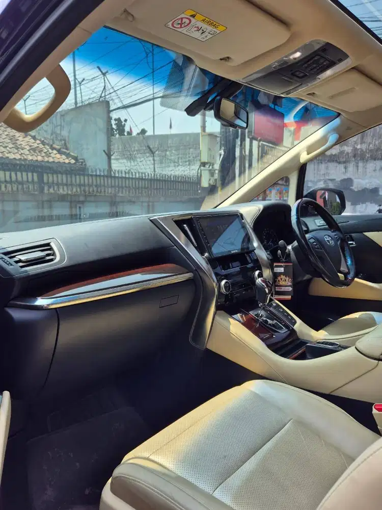 Toyota Alphard 2.5 G Automatic 2017