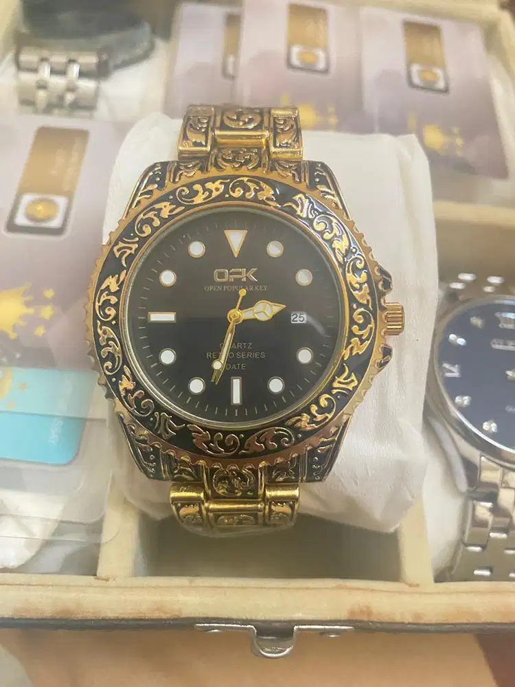 Jam tangan laki-laki