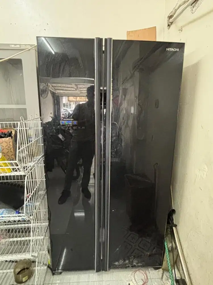 Kulkas Hitachi 2 pintu Inverter
