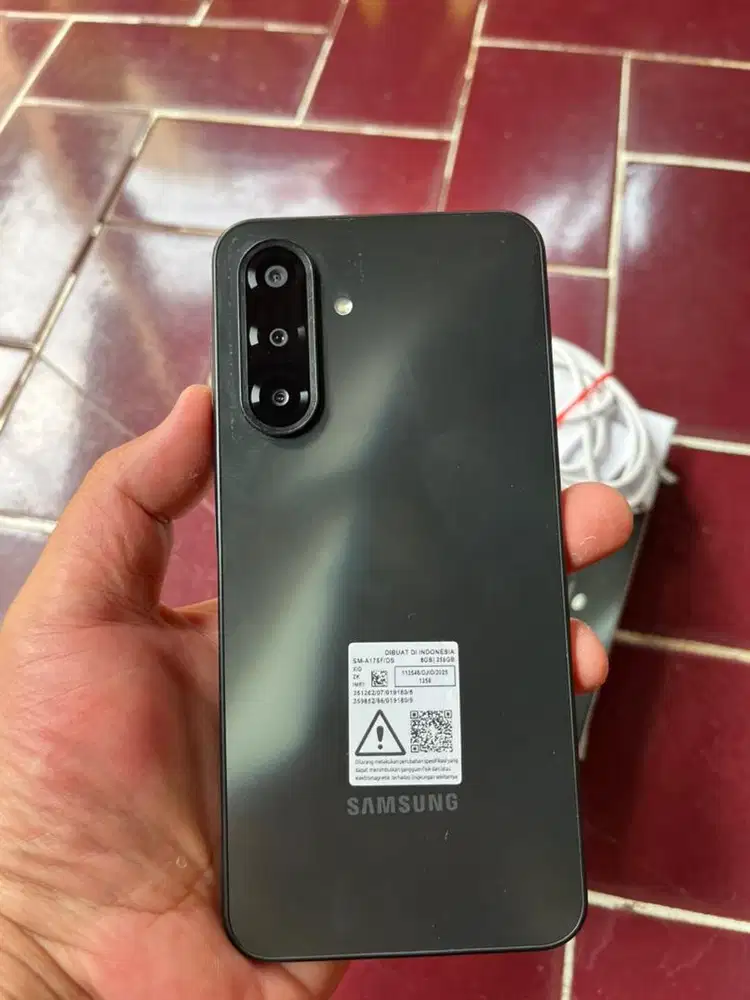 Samsung A17 8/256 mulus