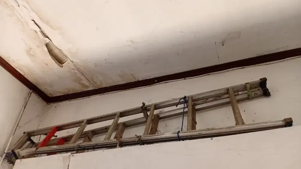 di jual tangga bekas