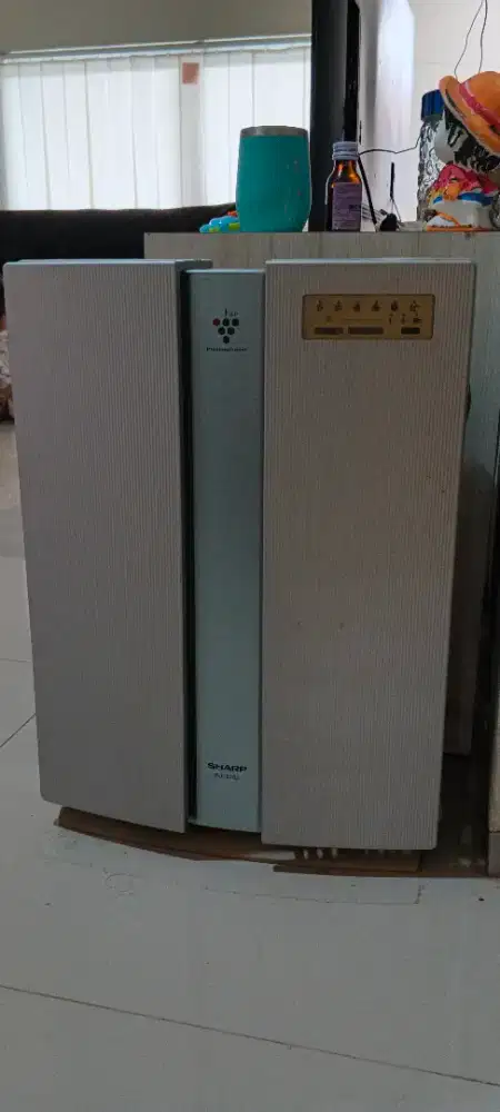 Pembersih Udara SHARP