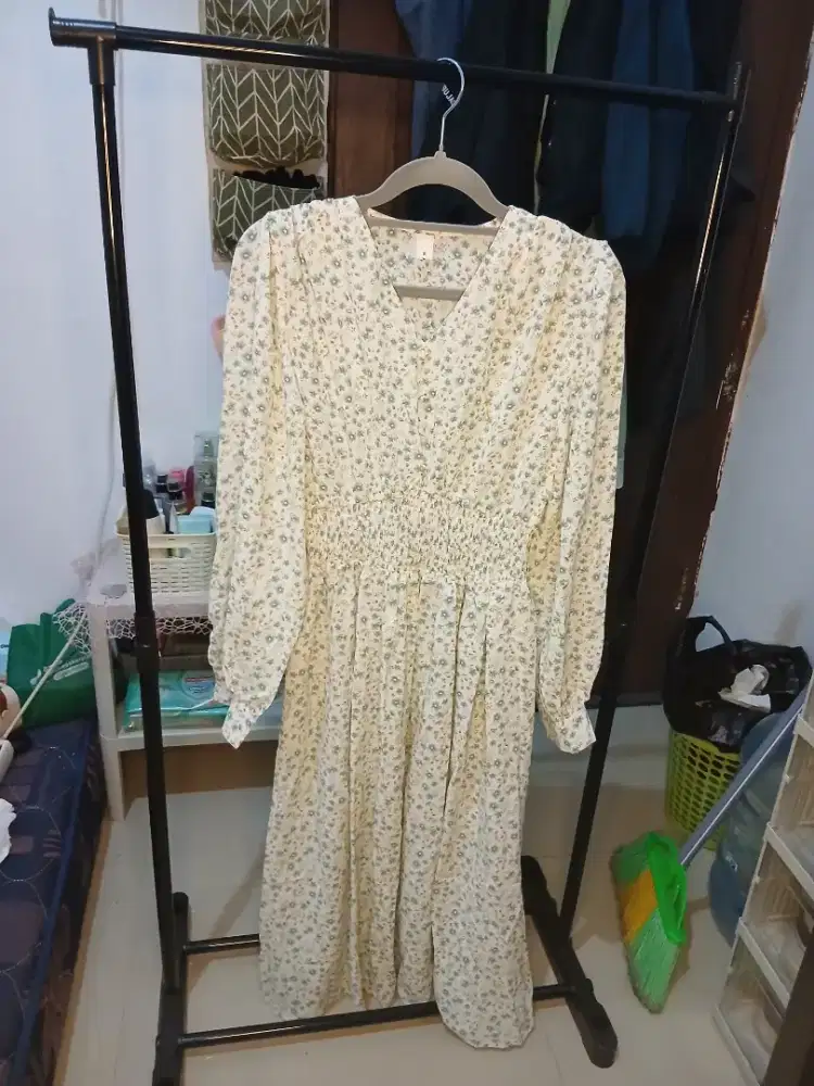 Dress Wanita Lengan Panjang