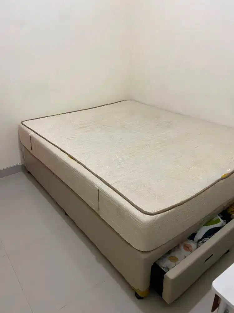 DIJUAL MURAH KASUR PLUS DIPAN