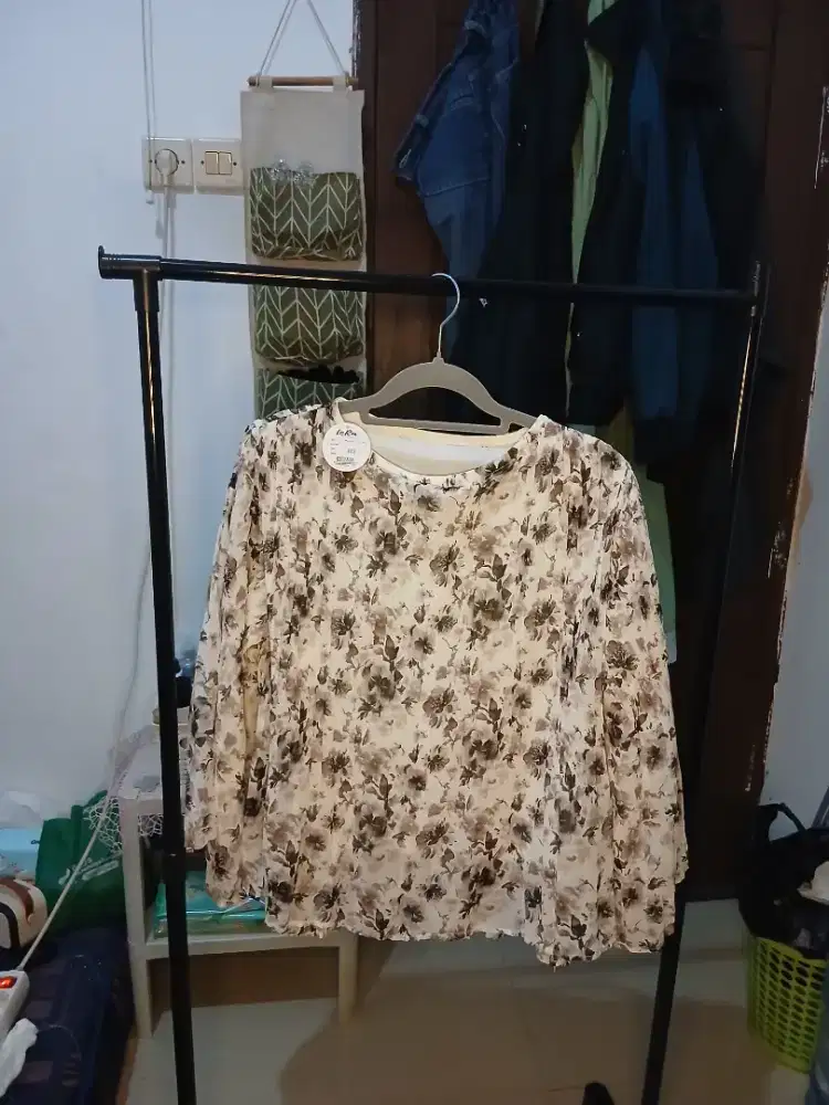 Blouse Wanita Motif