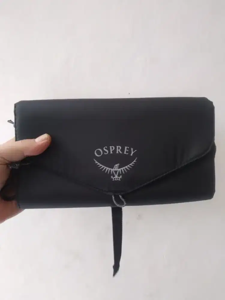 Ospray ultra light roll organizer