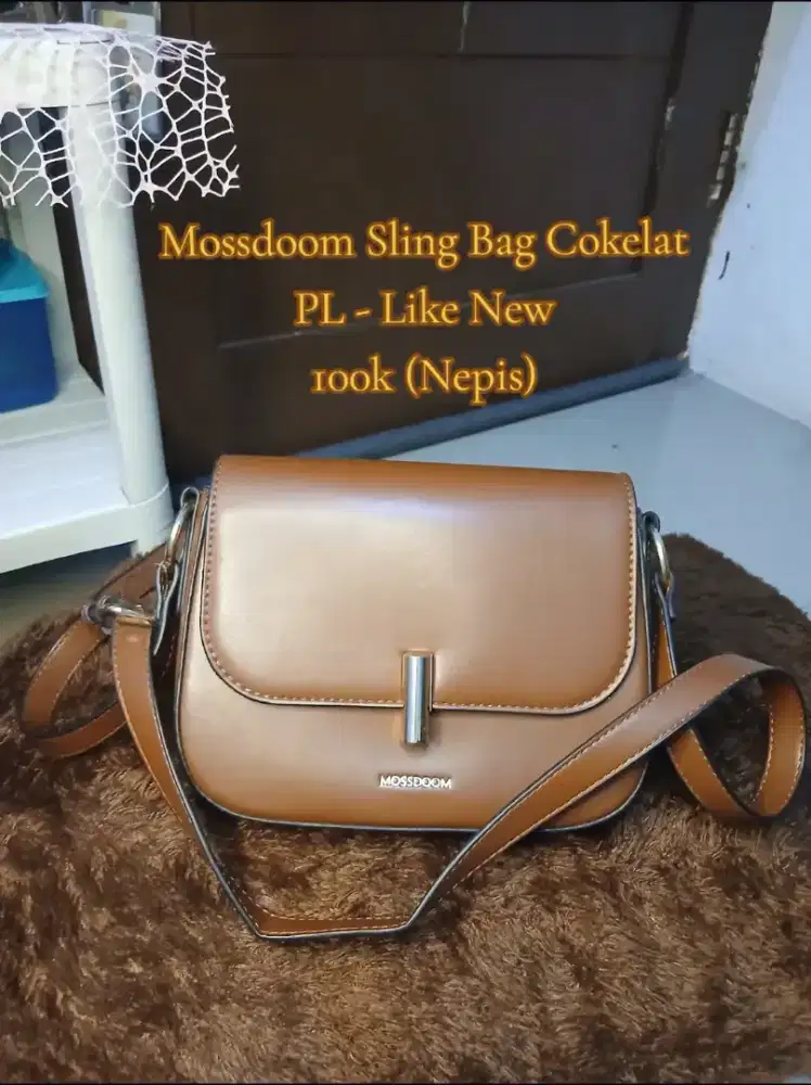 Tas Selempang Mossdoom)