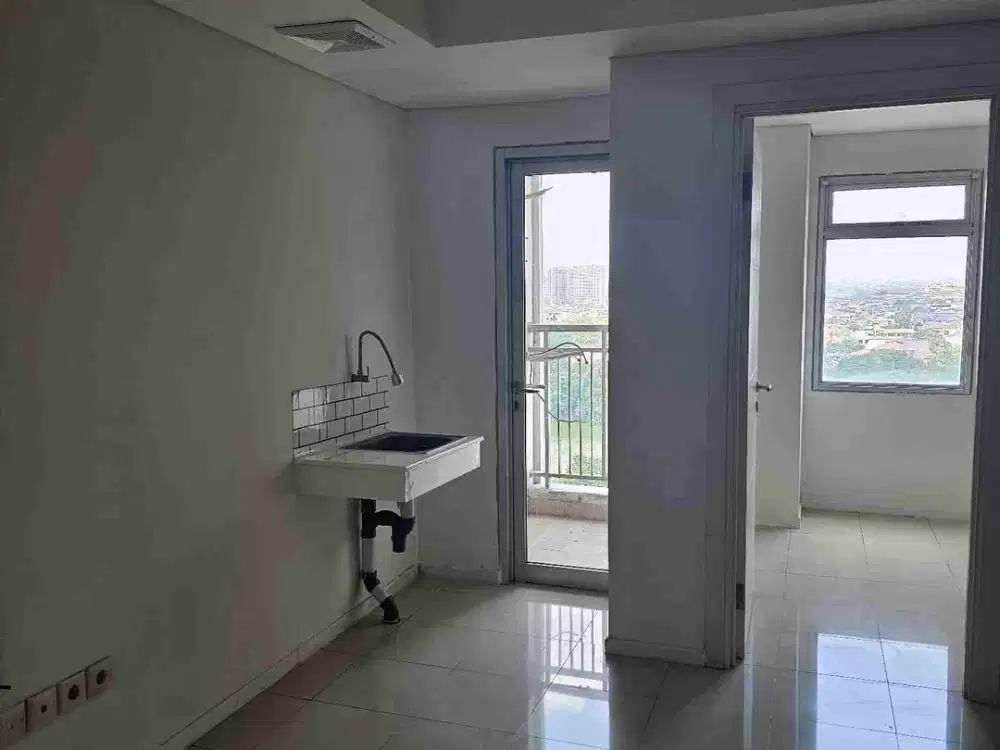 Di jual Apartemen green Lake sunter tower 2 ukuran 36m 2kmr unfurnished hadap selatan view danau sudah sertifikat bisa di bantu KPA ke bank