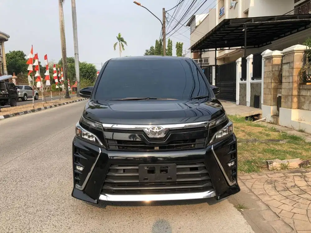 Toyota Voxy 2021