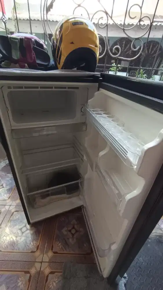 Kulkas Sharp 1 pintu