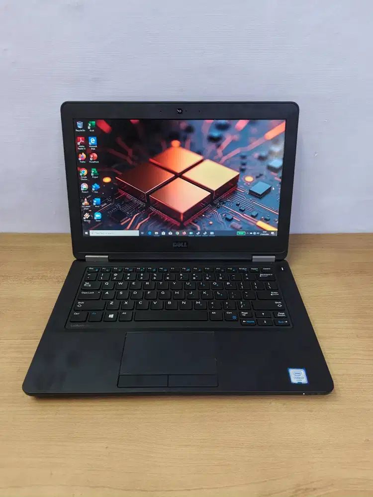 Laptop dell latitude core i7 6600u ram 8gb ssd 256gb slim 13.3