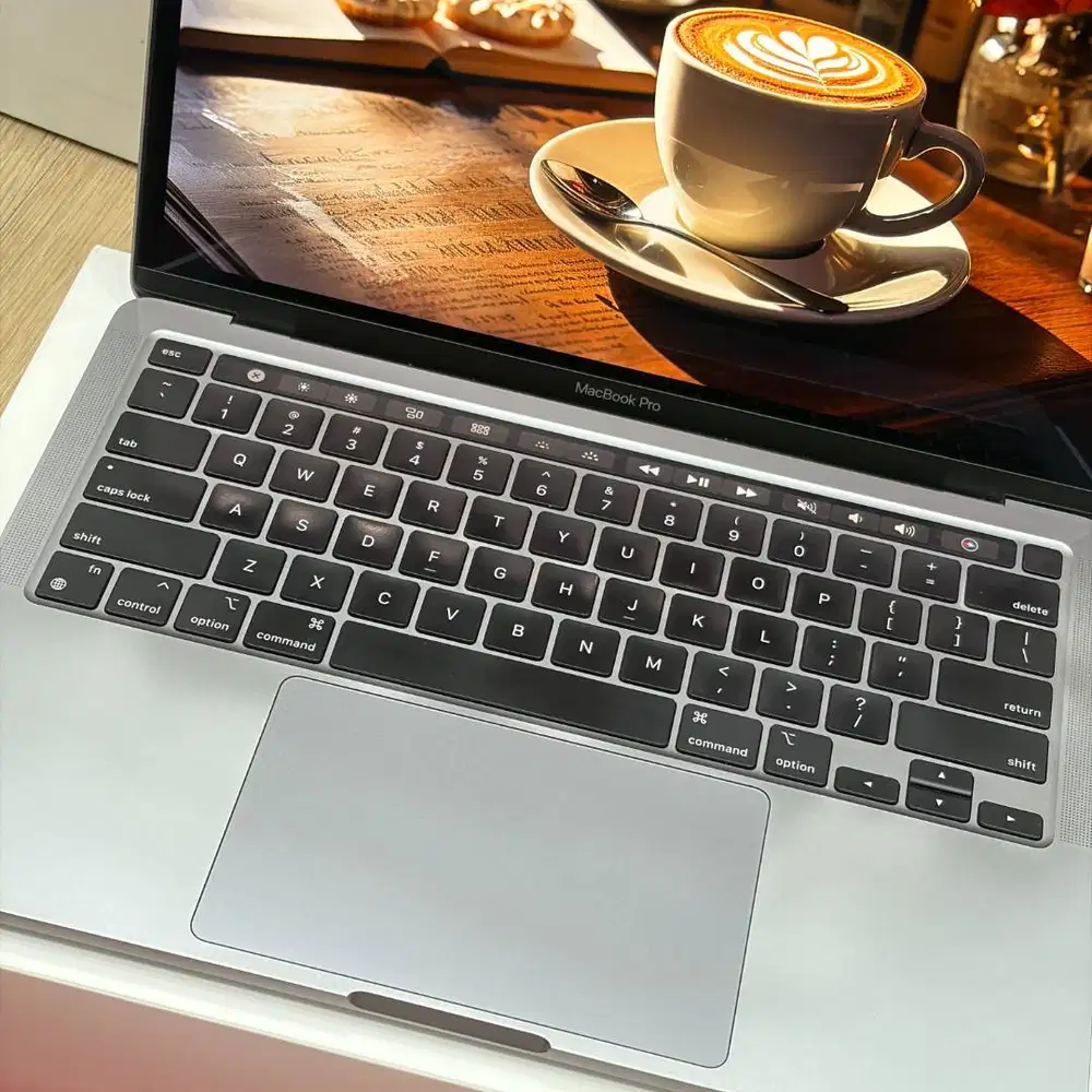 MacBook Pro 13 inch 2020 M1 RAM 8/256GB Fullset