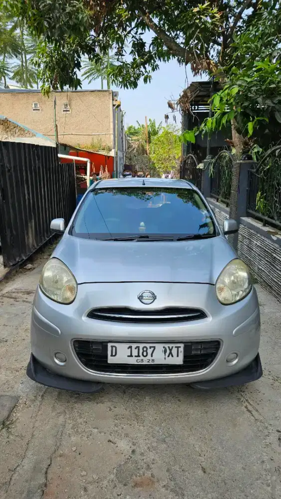 Nissan March AT 2011
KM 149 rb (on going).