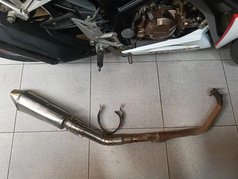 Knalpot racing CBR 150R facelift