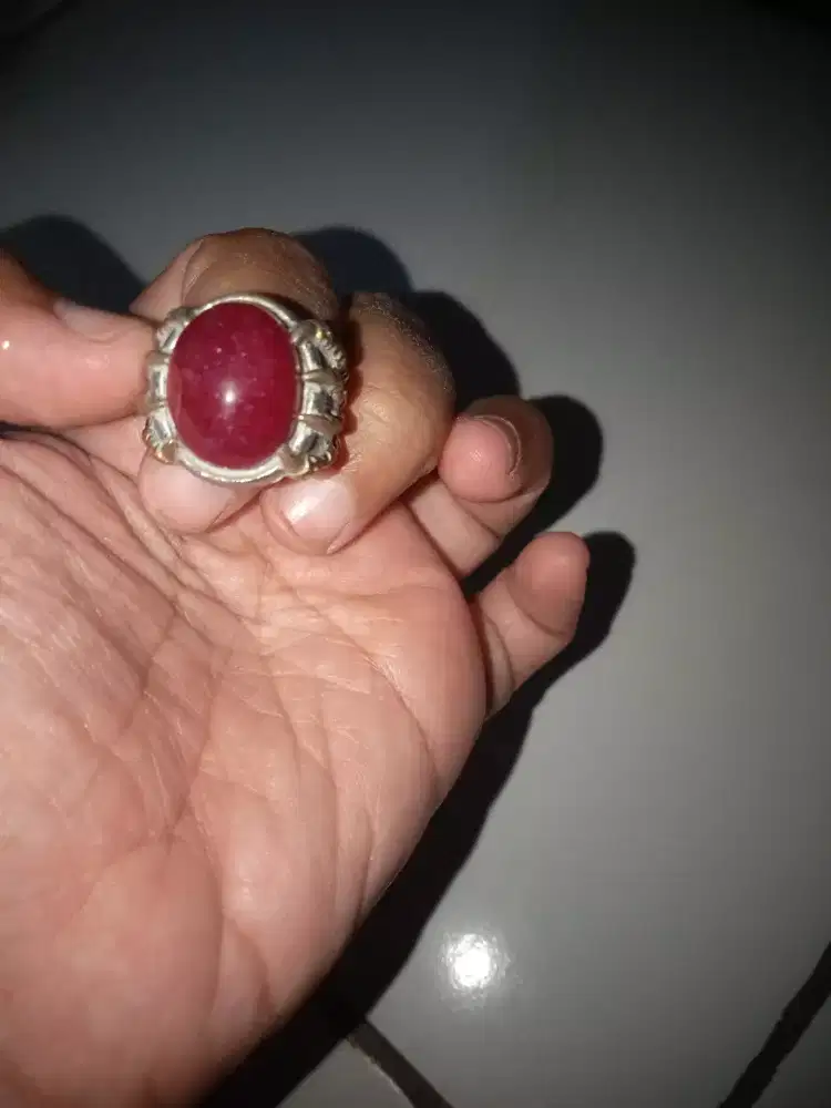 Batu cincin Ruby