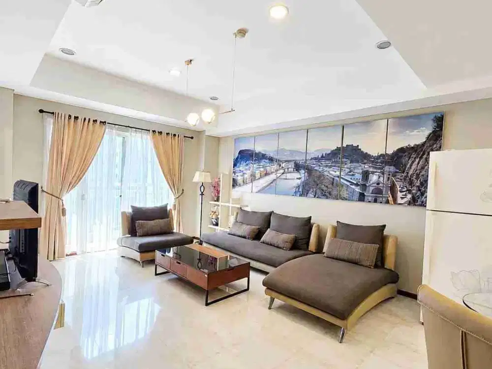 Sewa Unit Apartemen Mediterania Garden Residence Tipe 3 BR Kondisi Furnished dan High Floor
