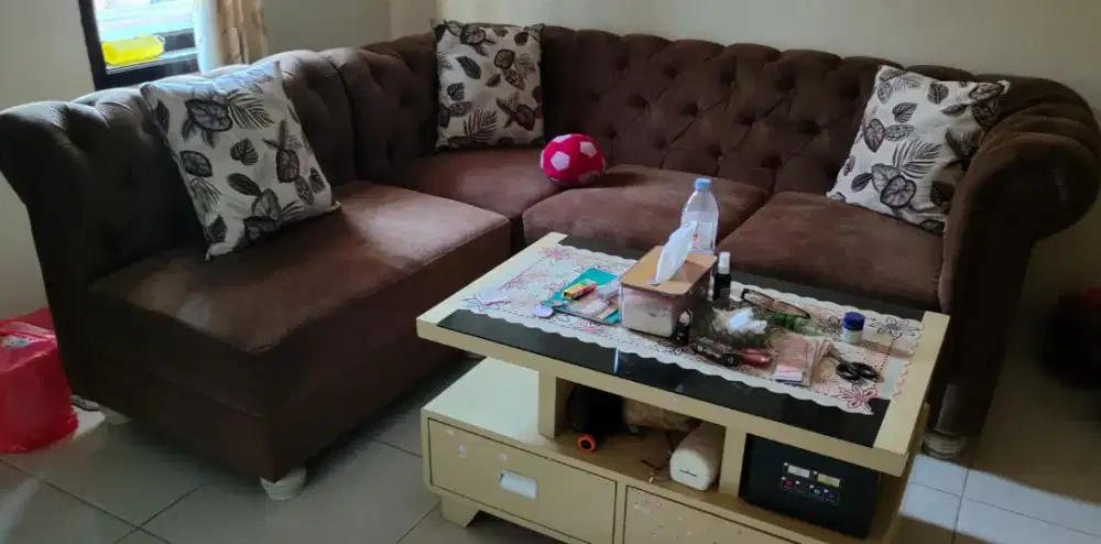 Sofa L dan meja