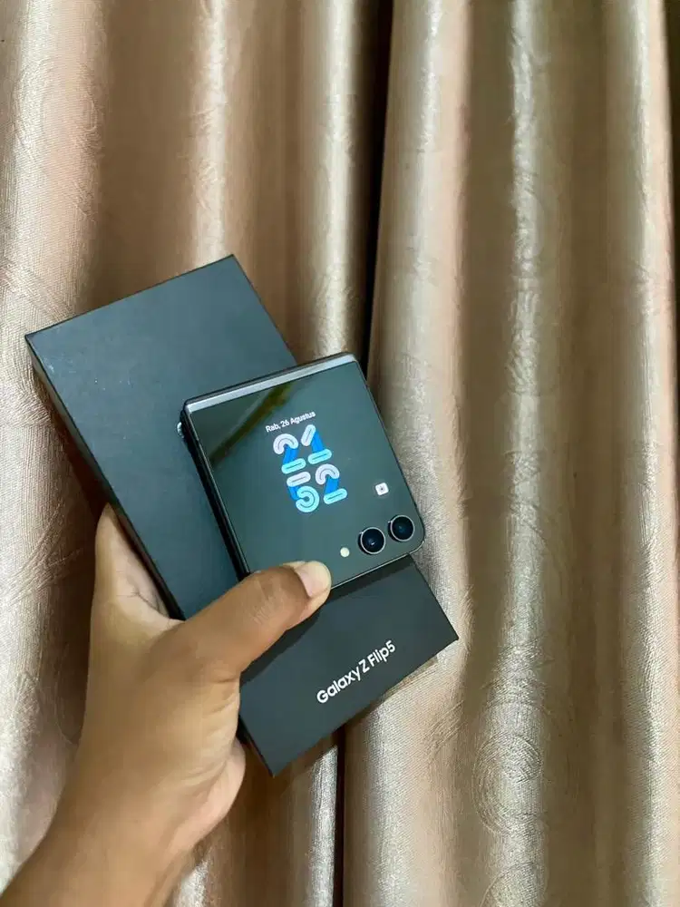 samsung z flip 5 256gb ( hp box )