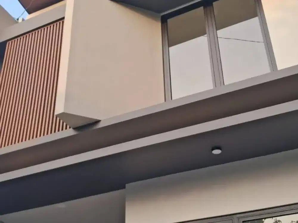Dijual Rumah Gress Siap Huni, Lokasi Strategis di Manyar Jaya
