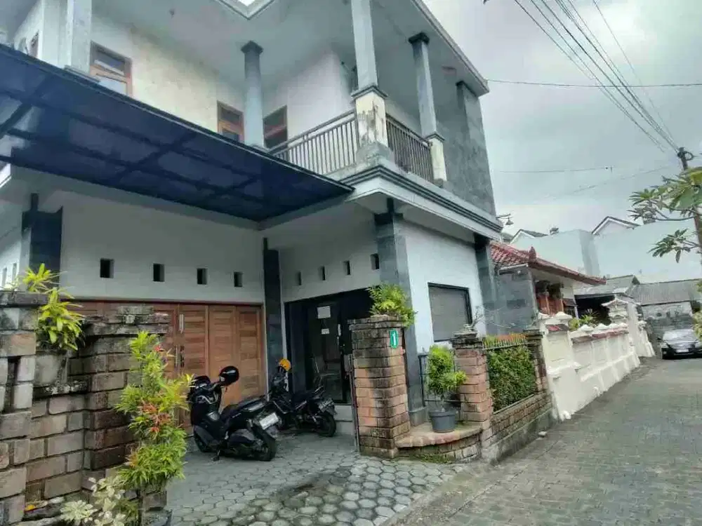 rumah lantai 2 nangka utara