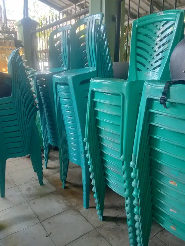 Kursi plastik buat perkumpulan