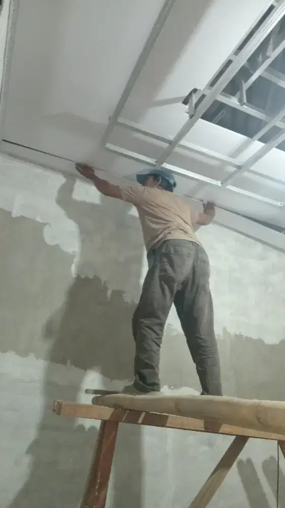 Tukang serba bisa