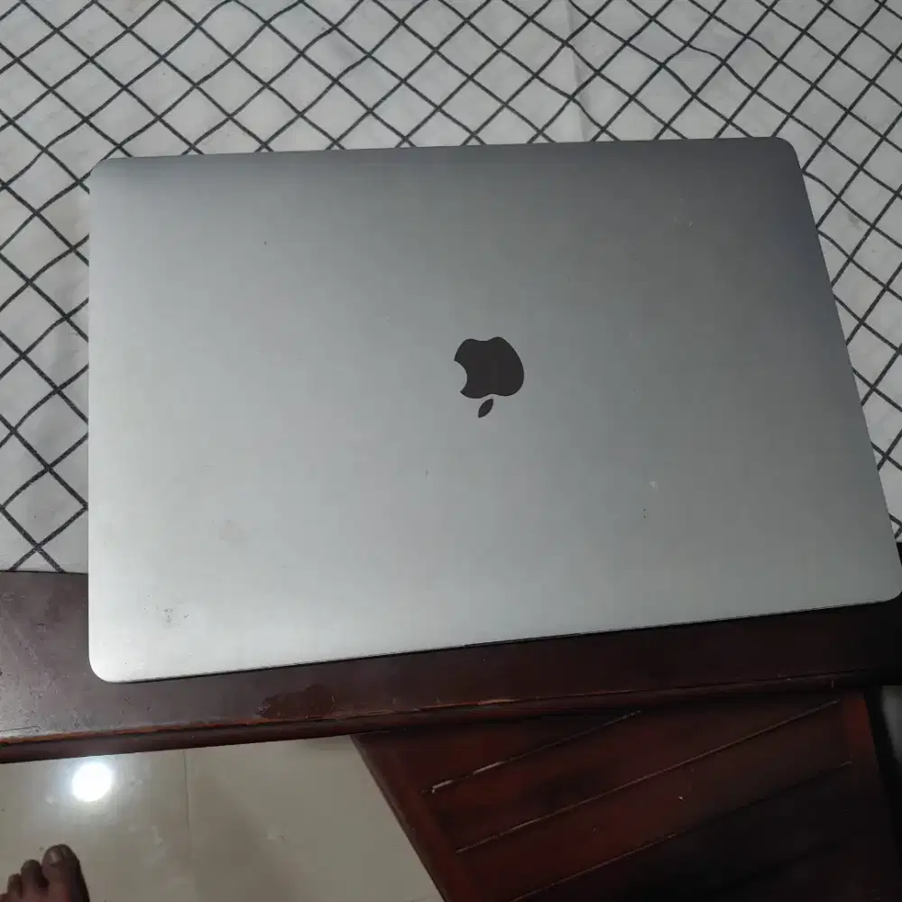Macbook pro 15 A1707 minus lcd .