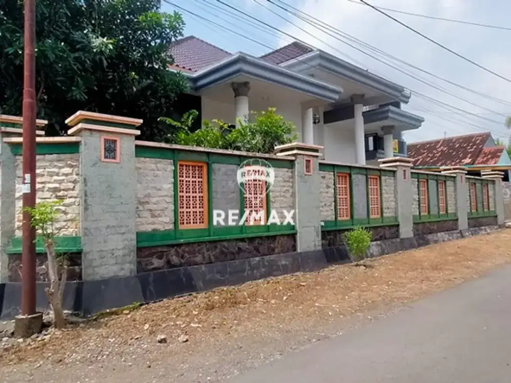 DIJUAL RUMAH ELITE MODERN STYLISH TENGAH KOTA BANYUWANGI