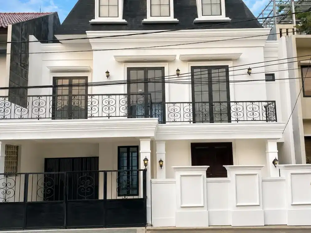 Rumah brand new american classic 2 lantai ada balkon dan swimming pool lokasi strategis di Bintaro Jaya  17381 AM,RN