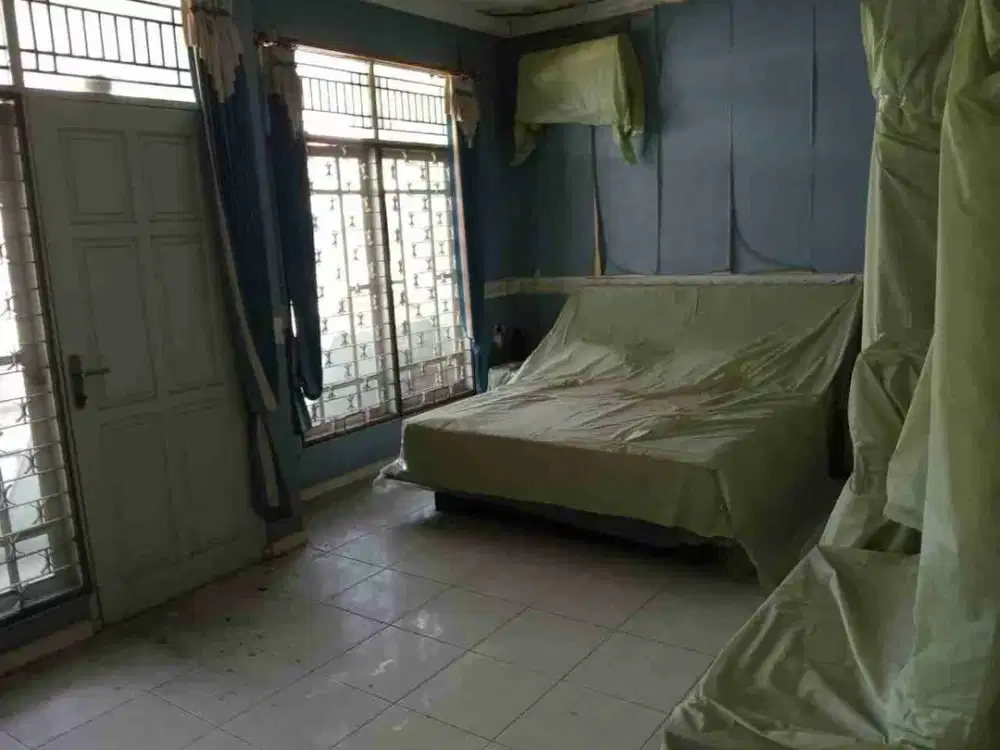 Disewakan Rumah 2 lantai di Kelapa Kopyor