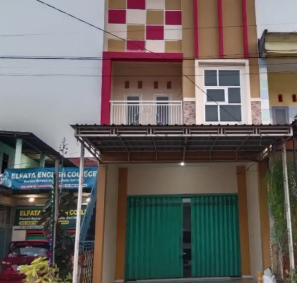 Di sewakan ruko 2 lantai jl raya bungah dukun