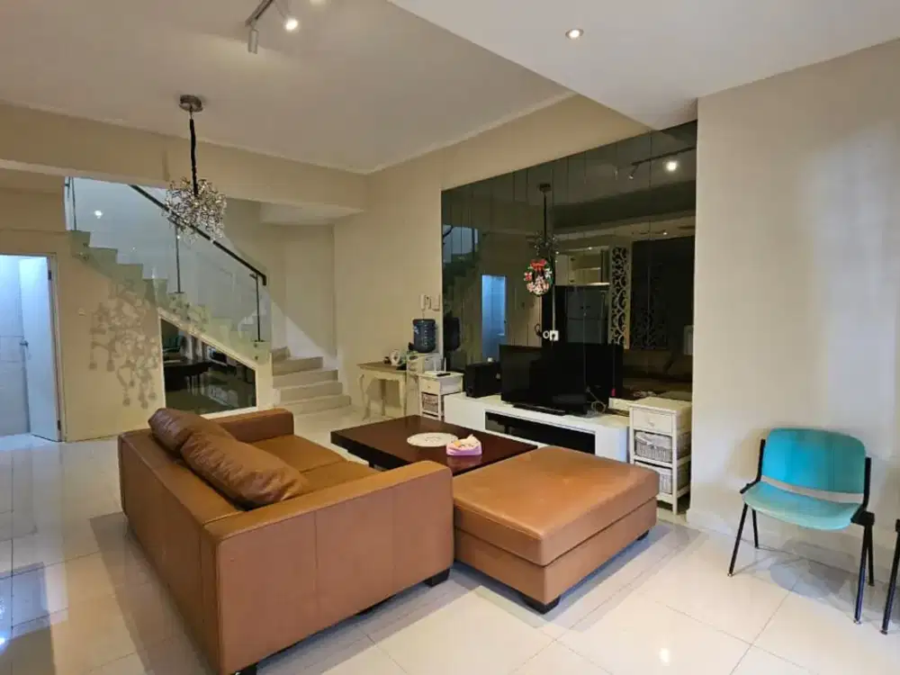 Apartment Waterplace Garden Mansion Tower D lt.2 Full Furnish. Lokasi depan Taman & Kolam Renang