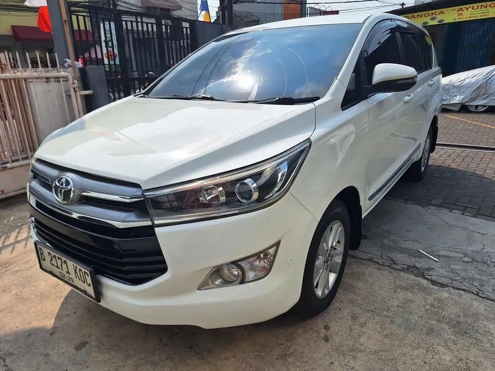 Innova V AT Diesel 2019