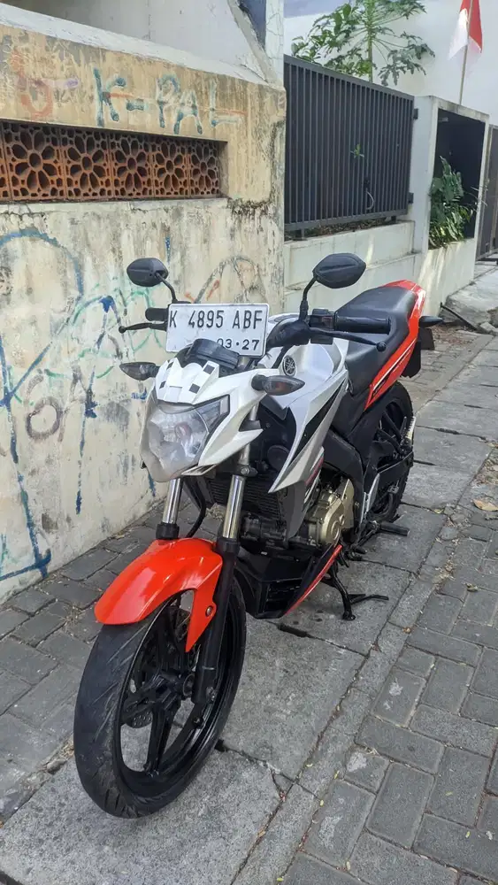 Vixion New 2016 Putih Merah Metalik Km40Rban Plat K Grobogan Orisinil