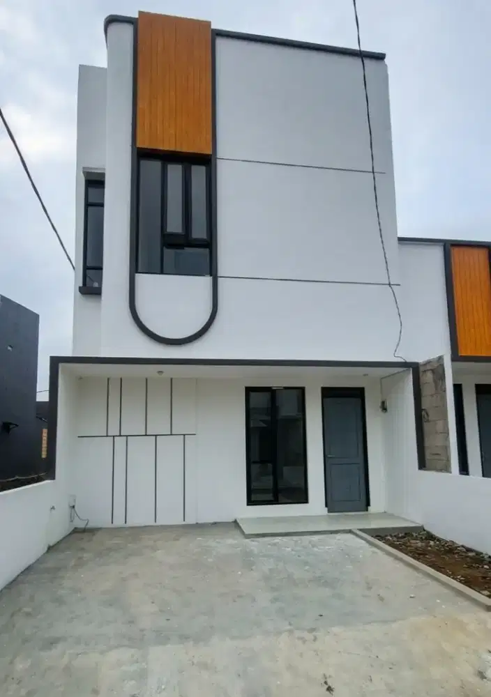 Jual rumah 2 lantai lokasi strategis dekat fasilits umum