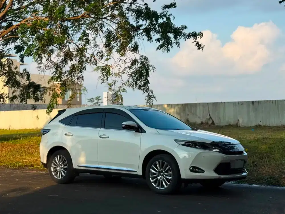 Dijual Toyota Harrier Premium 2015 TSS Matic