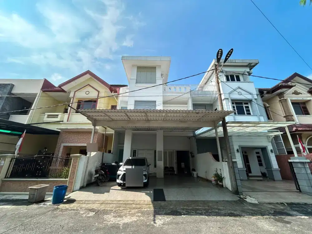 Villa Komplek Taman Polonia